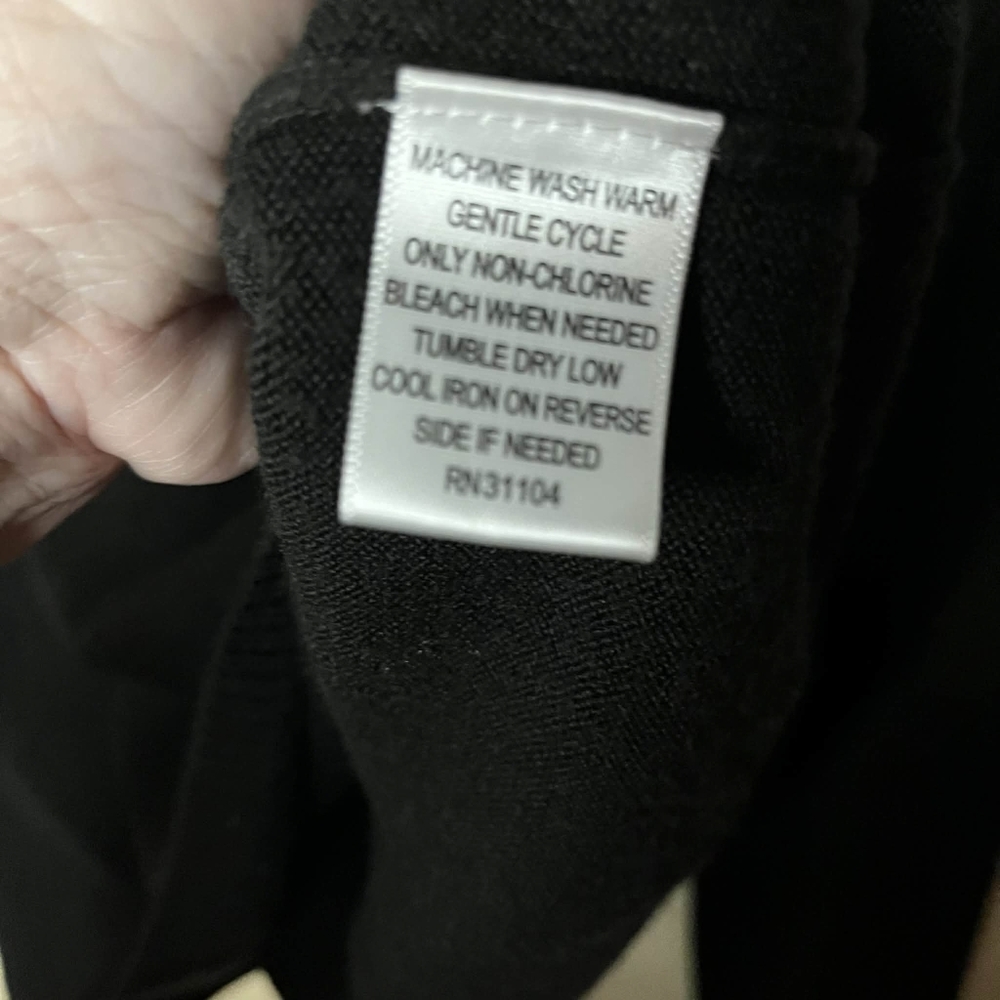 Kim Rogers 100% Acrylic Soft Black Sweater - Picture 4 of 4